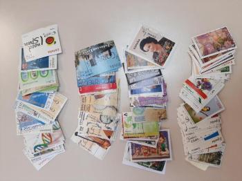 Lote mas de 100 sellos DIFERENTES usados en EUROS ESPAÑA